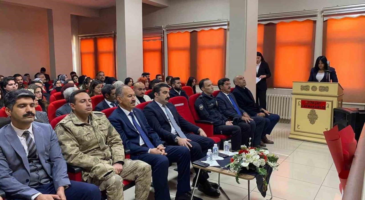 Arpaçayda 24 Kasım Öğretmenler Günü kutlandı