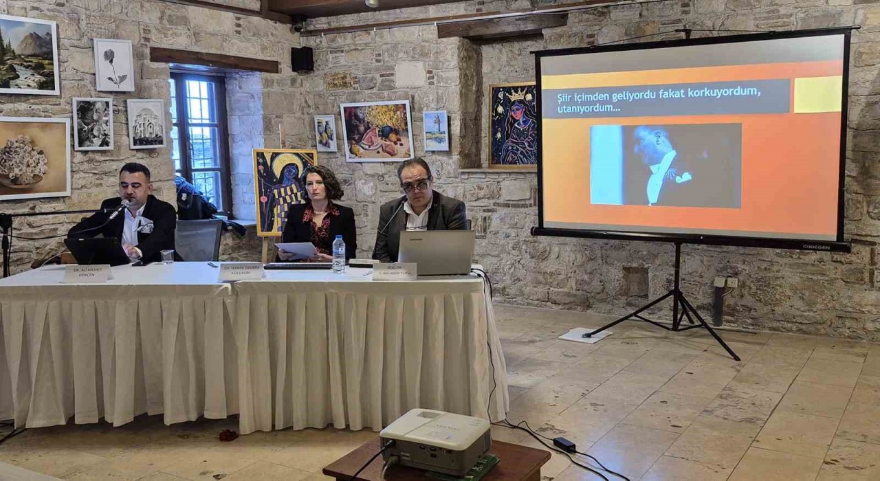 ‘Aşık Veysel Kuşadasında anıldı