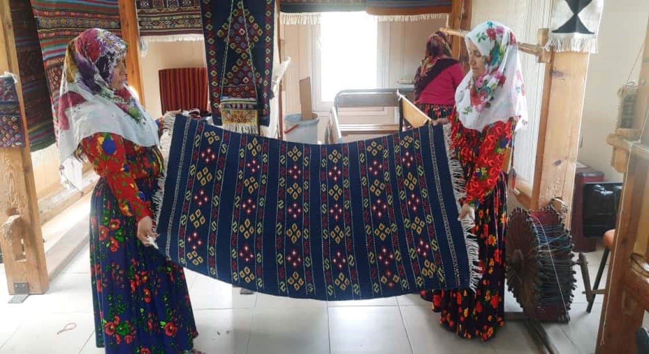 Asırlık kilim geleneğinde genç ustalar yetişiyor