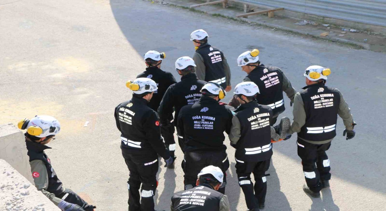 Asrın Felaketi sonrası kritik adım: DKMP kendi arama kurtarma ekibini oluşturdu