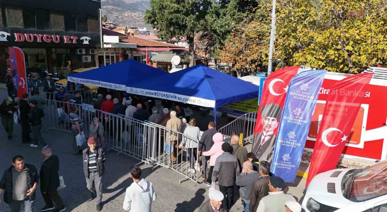 Ata tohumu fideleri Bozdoğanda vatandaşlara dağıtıldı