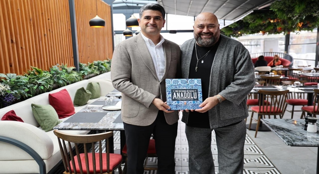 Atateras, ünlü şef Somer Sivrioğlunu Ataşehirde ağırladı