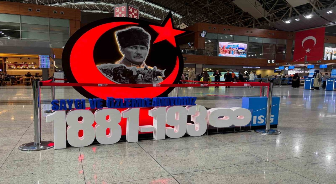 Atatürk 10 Kasımda İstanbul Sabiha Gökçende anıldı