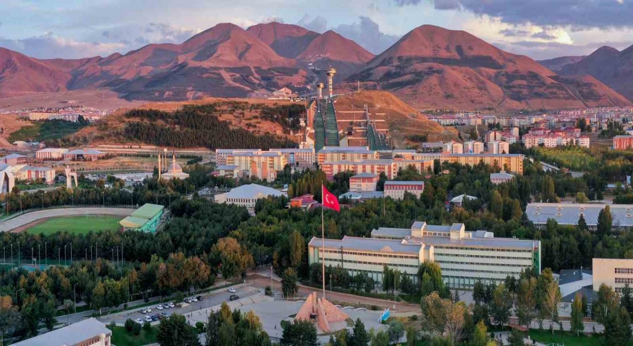 Atatürk Üniversitesi, disiplinlerarası bilim sıralaması dünya 159uncusu oldu