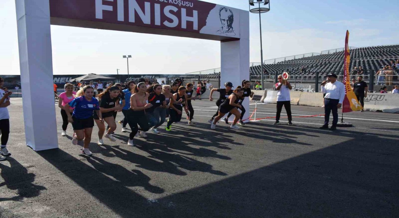 Ataya Saygı Yol Koşusu rekor katılımla gerçekleştirildi