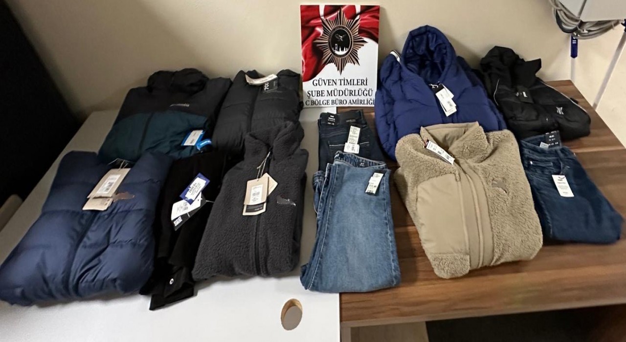 AVMlerde kıyafet deneme bahanesiyle 1 milyon liralık vurgun: Nefes kesen operasyon kamerada