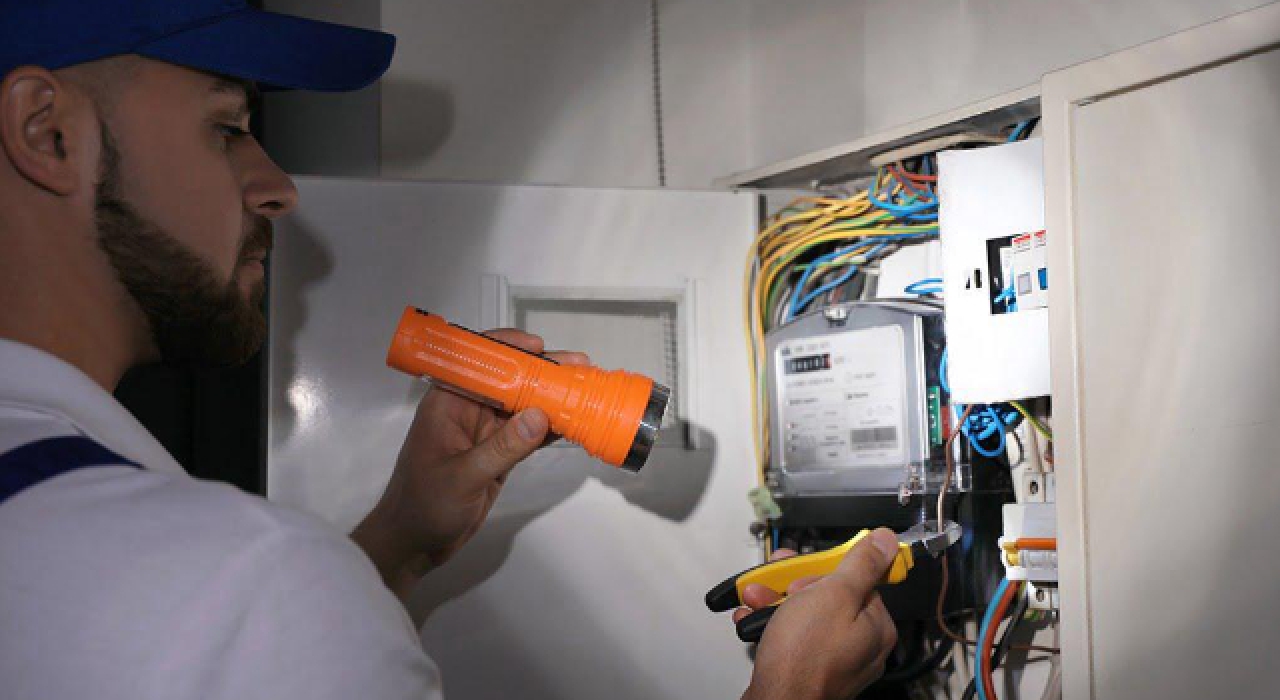 Avsallar’da Elektrikte İşini Bilen Usta