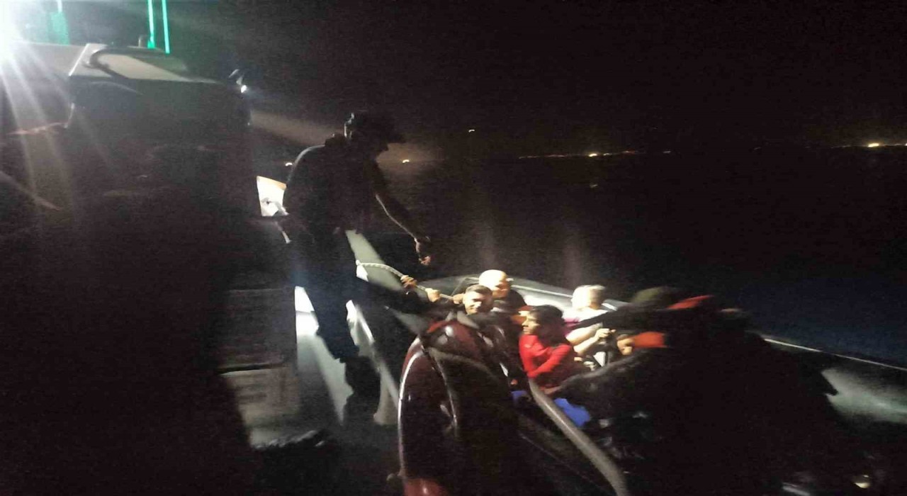 Aydın açıklarında 25 düzensiz göçmen yakalandı