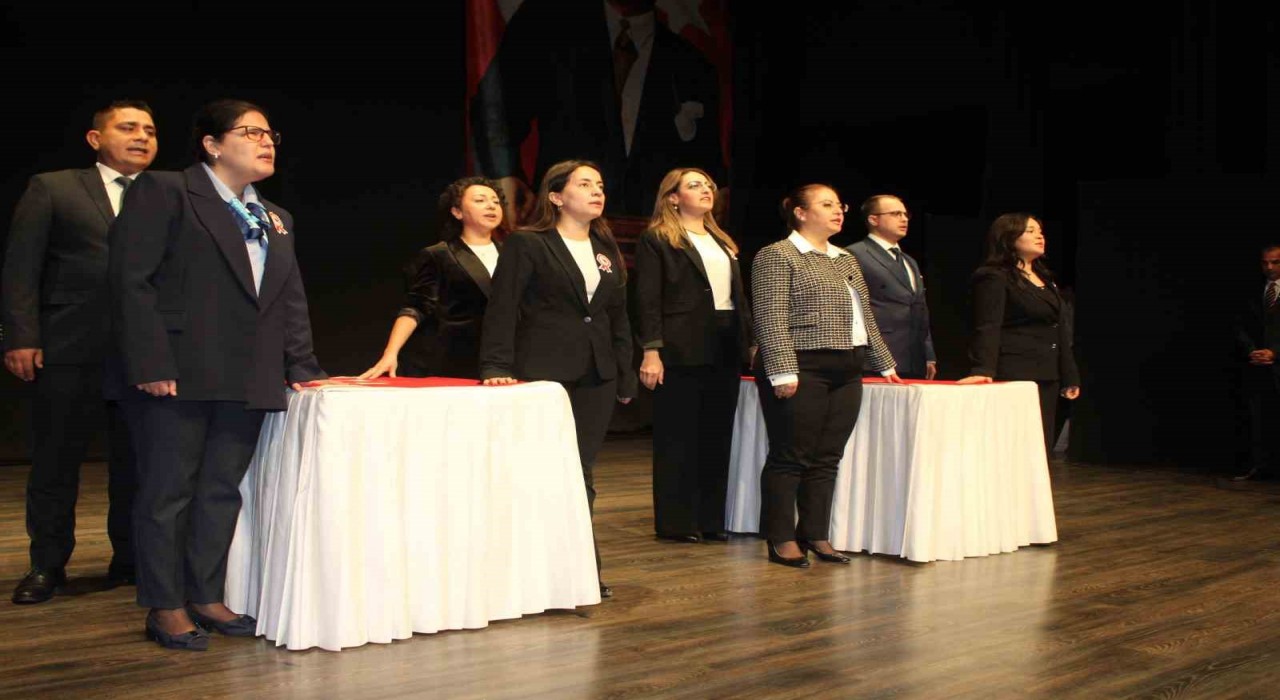 Aydında göreve yeni başlayan 8 öğretmen yemin etti