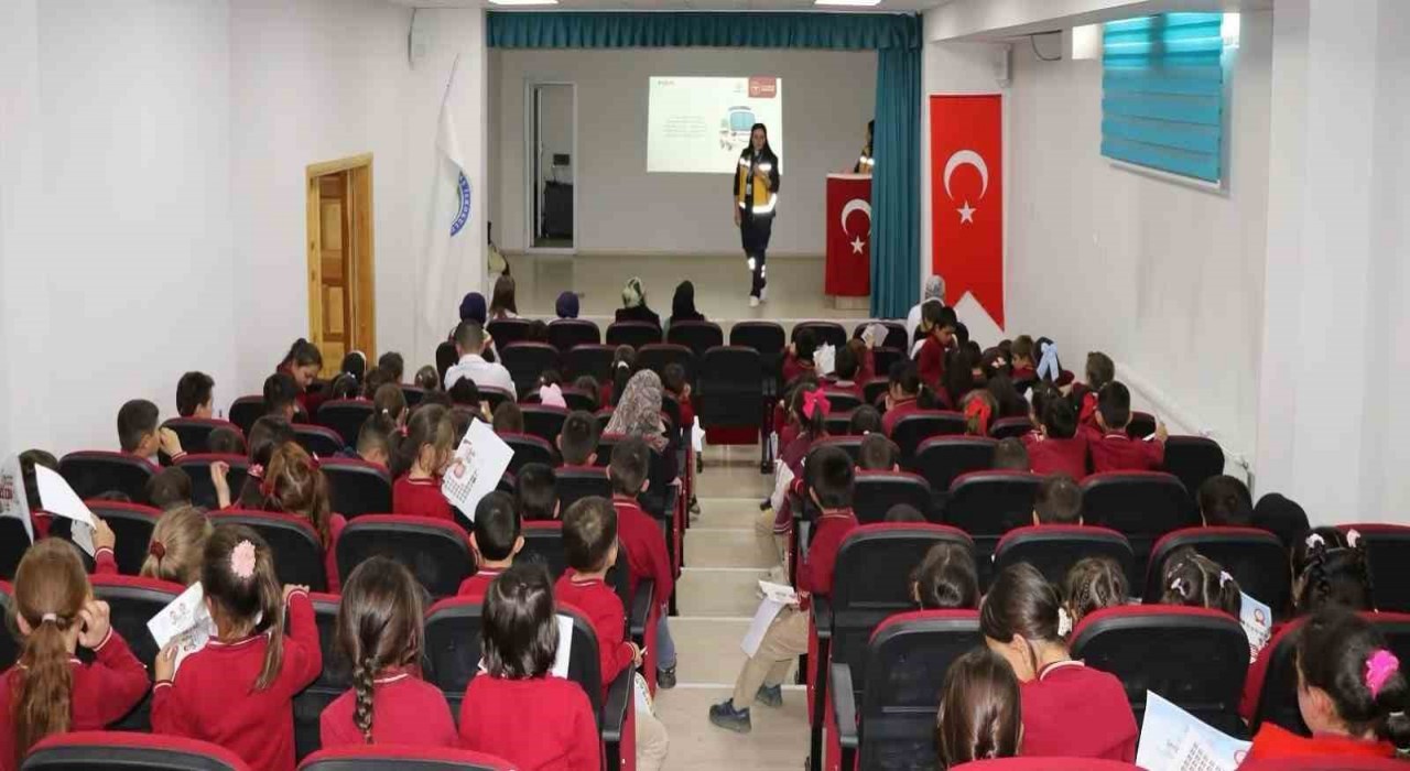 Aydıntepede öğrencilere ‘Sağlıklı Çocuk Sağlıklı Gelecek Projesi kapsamında eğitim verildi