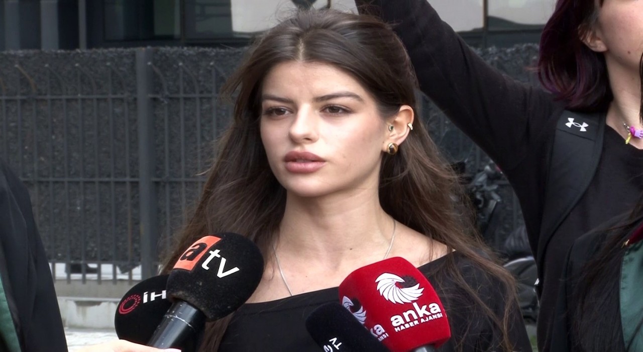 Ayşe Tokyazın katil zanlısına bilgi verdiği iddia edilen iki polisle ilgili sıcak gelişme