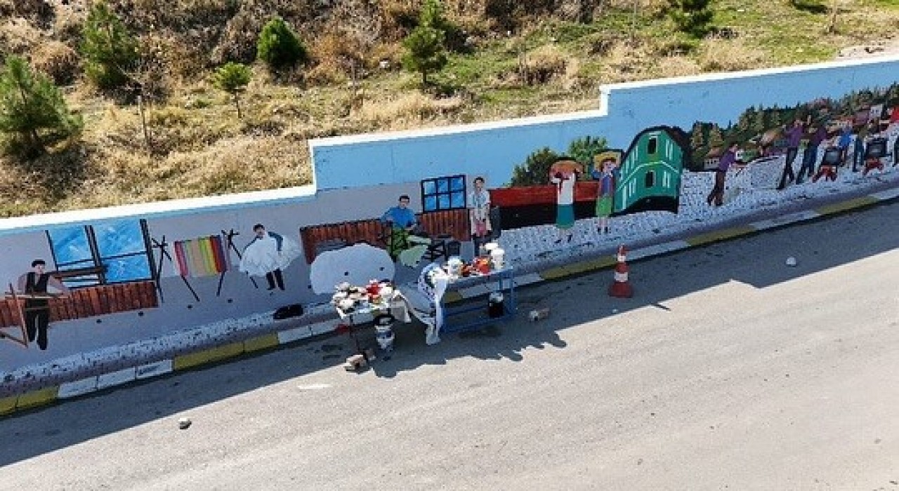 Babadağ duvar resimleriyle güzelleşiyor