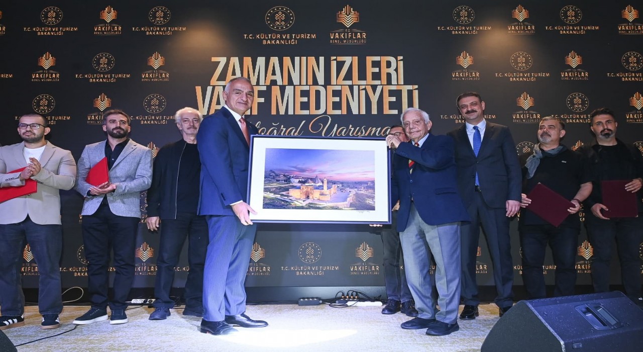 Bakan Ersoy: Ayasofyada gerçekleştirilen en kapsamlı restorasyon sürecini başlattık