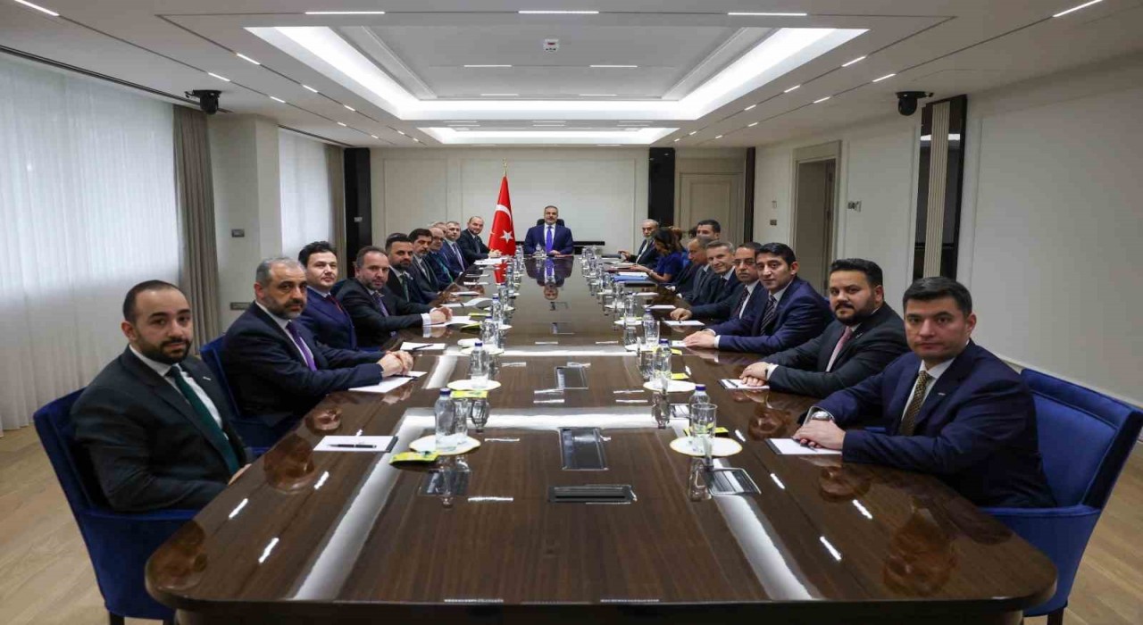 Bakan Fidan, MÜSİAD Genel Başkanı Özdemiri kabul etti