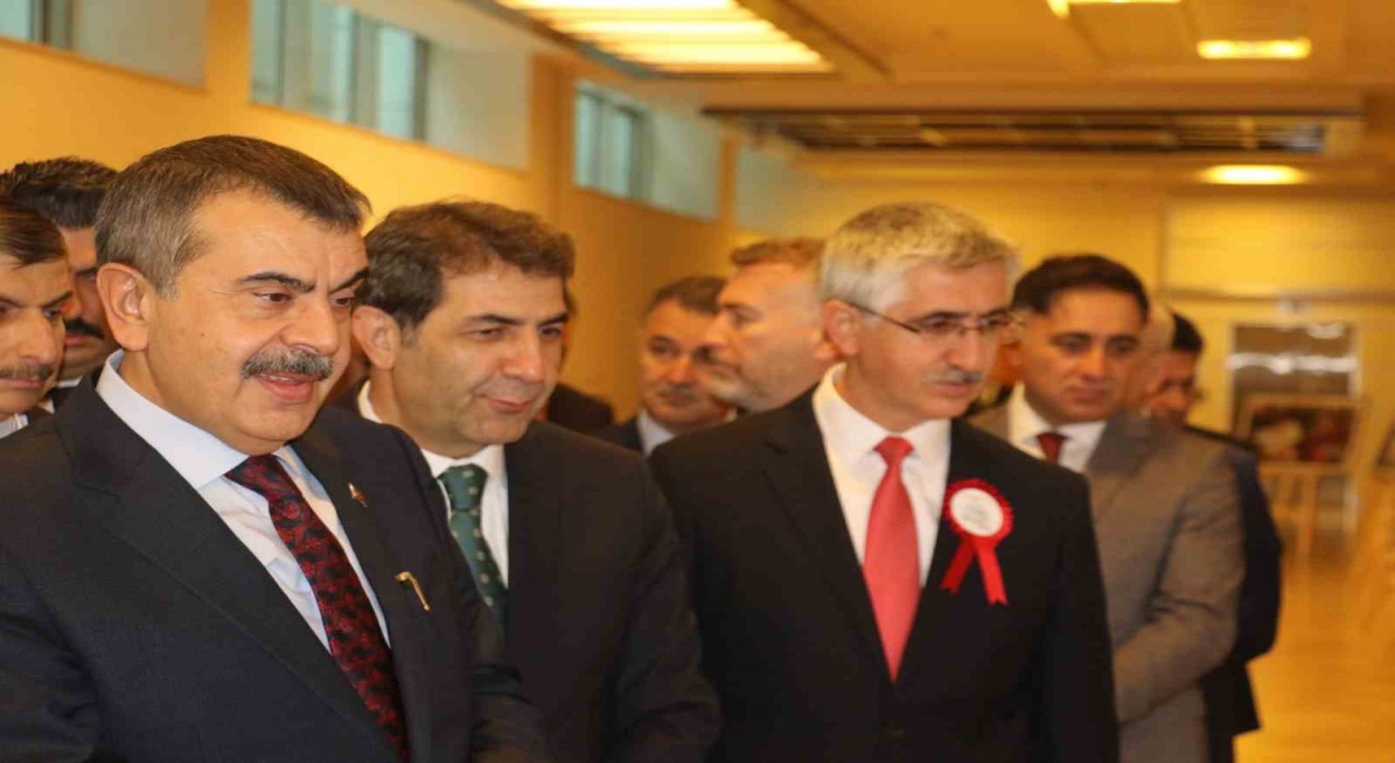 Bakan Tekin: Her çocuk ve her insan bizim gözümüzde eşittir