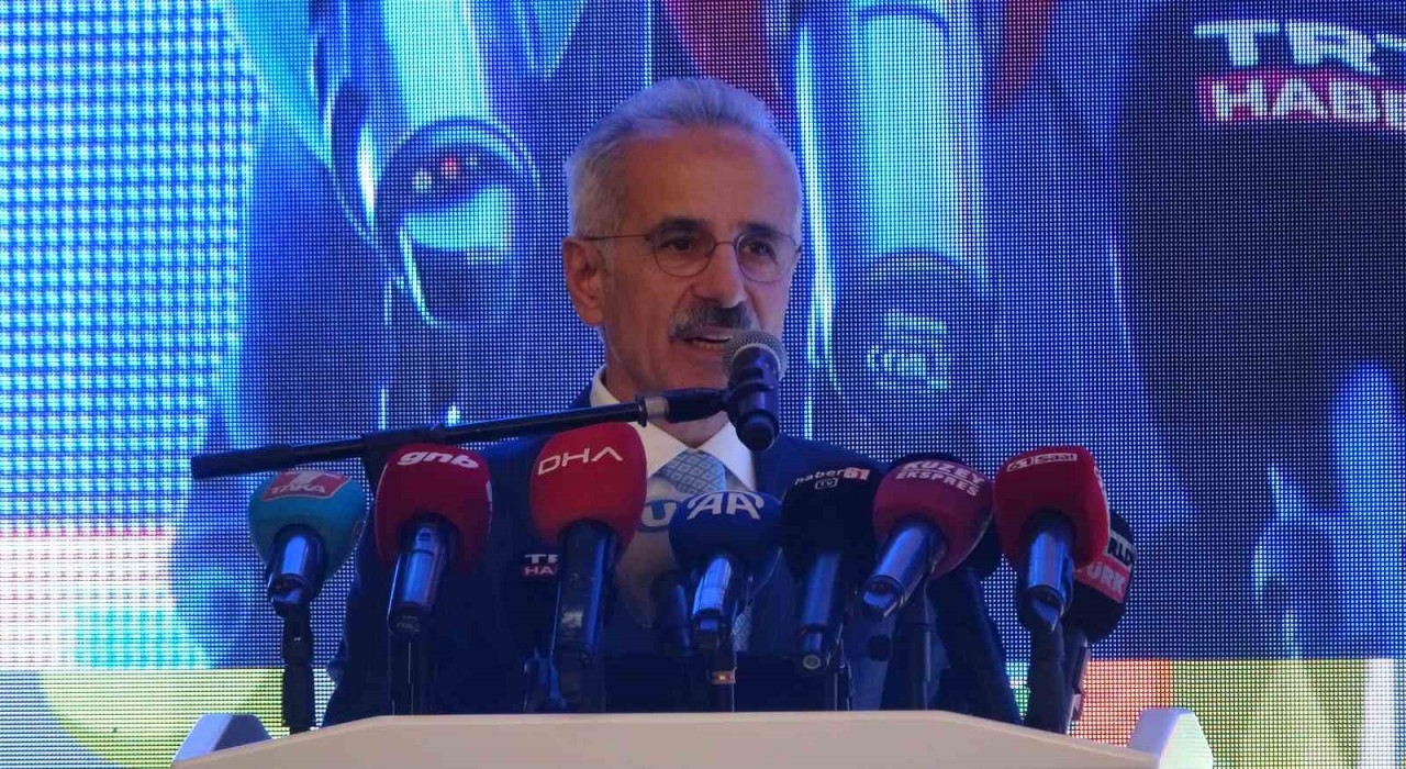 Bakan Uraloğlu: Şehirlerimizin ulaşım planlarının hazırlanmasına çok önem veriyoruz