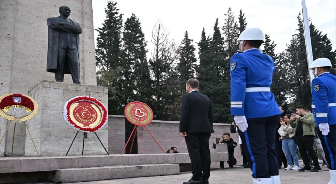 Balıkesir, 10 Kasımda Atasını andı