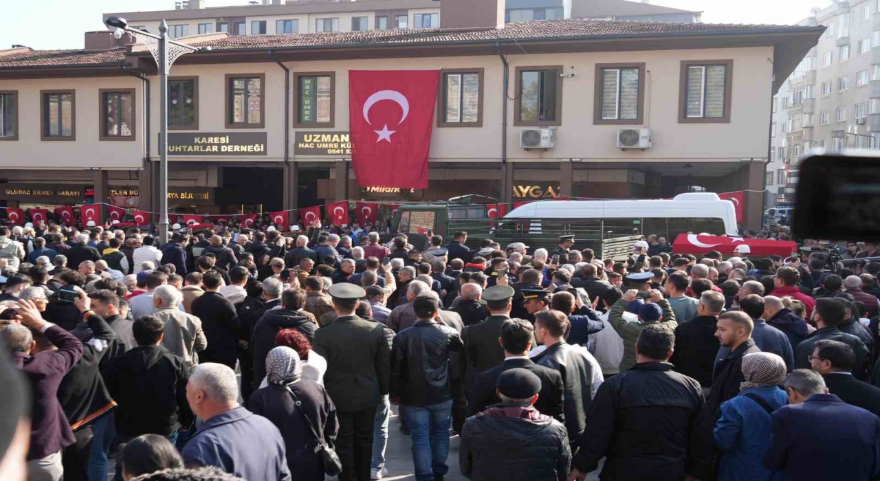 Balıkesir, Şehit Emre Sayını son yolculuğuna uğurladı