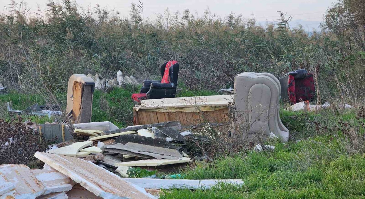 Bandırmada doğa yine çöplük oldu