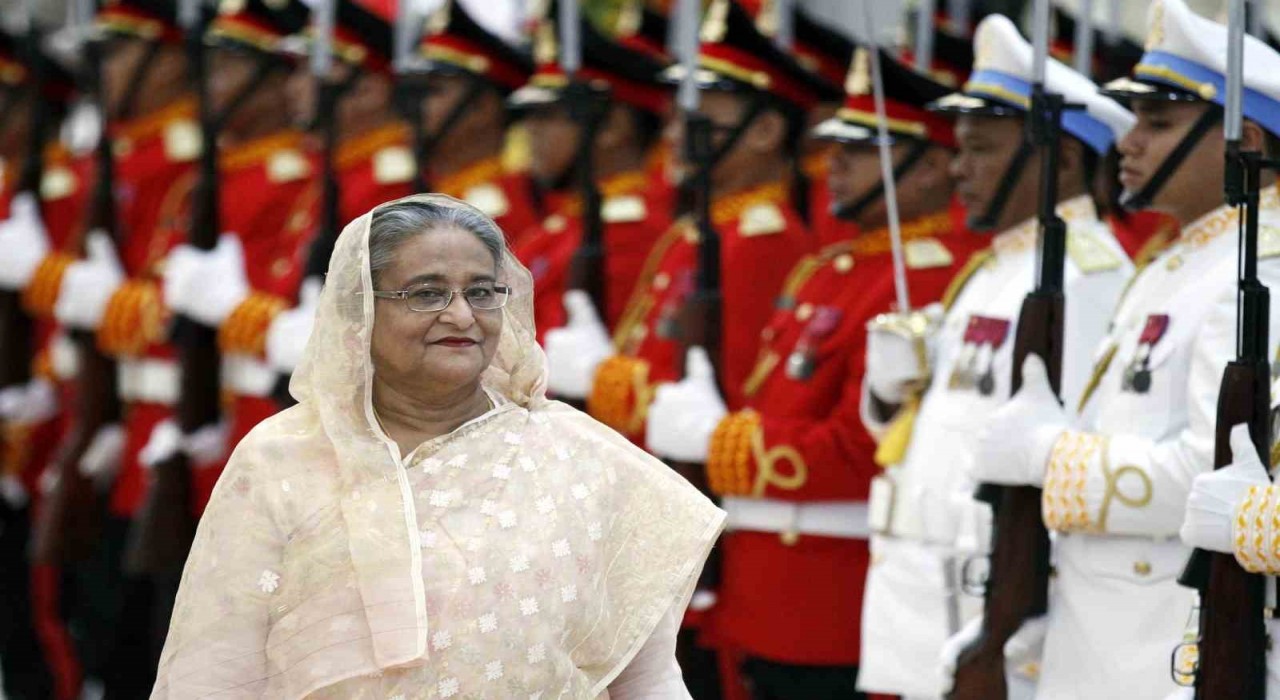 Bangladeşte devrik Başbakan Hasina ve eski içişleri bakanına idam cezası