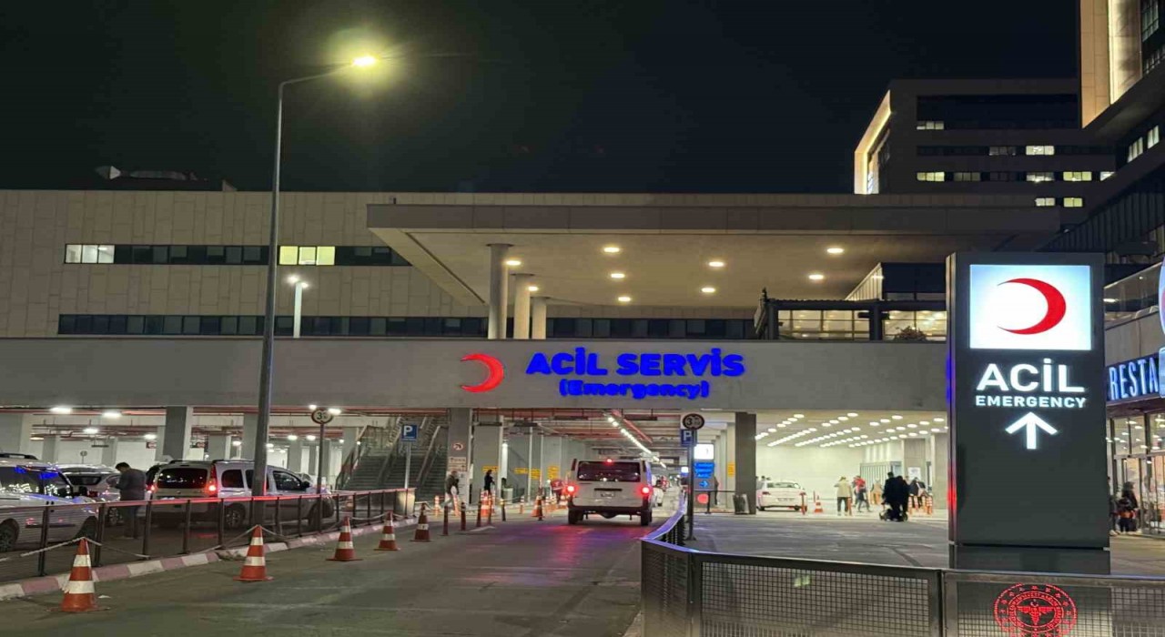 Başakşehirde okuldaki gıda zehirlenmesi iddiasıyla ilgili kantinci çift gözaltına alındı