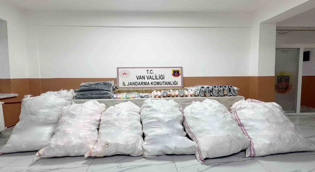Başkalede 4 milyon 163 bin TL değerinde kaçak malzeme ele geçirildi