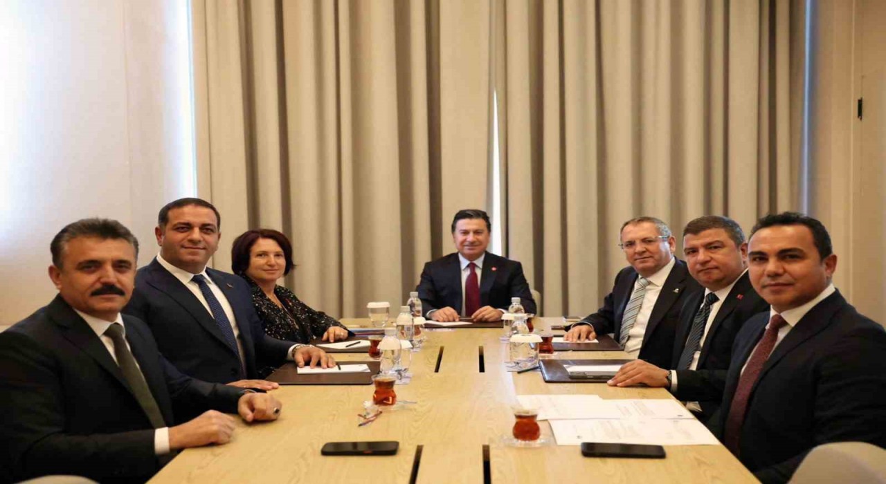 Başkan Aras: Bizler günü kurtaran değil, yarını kuran işler için çalışacağız