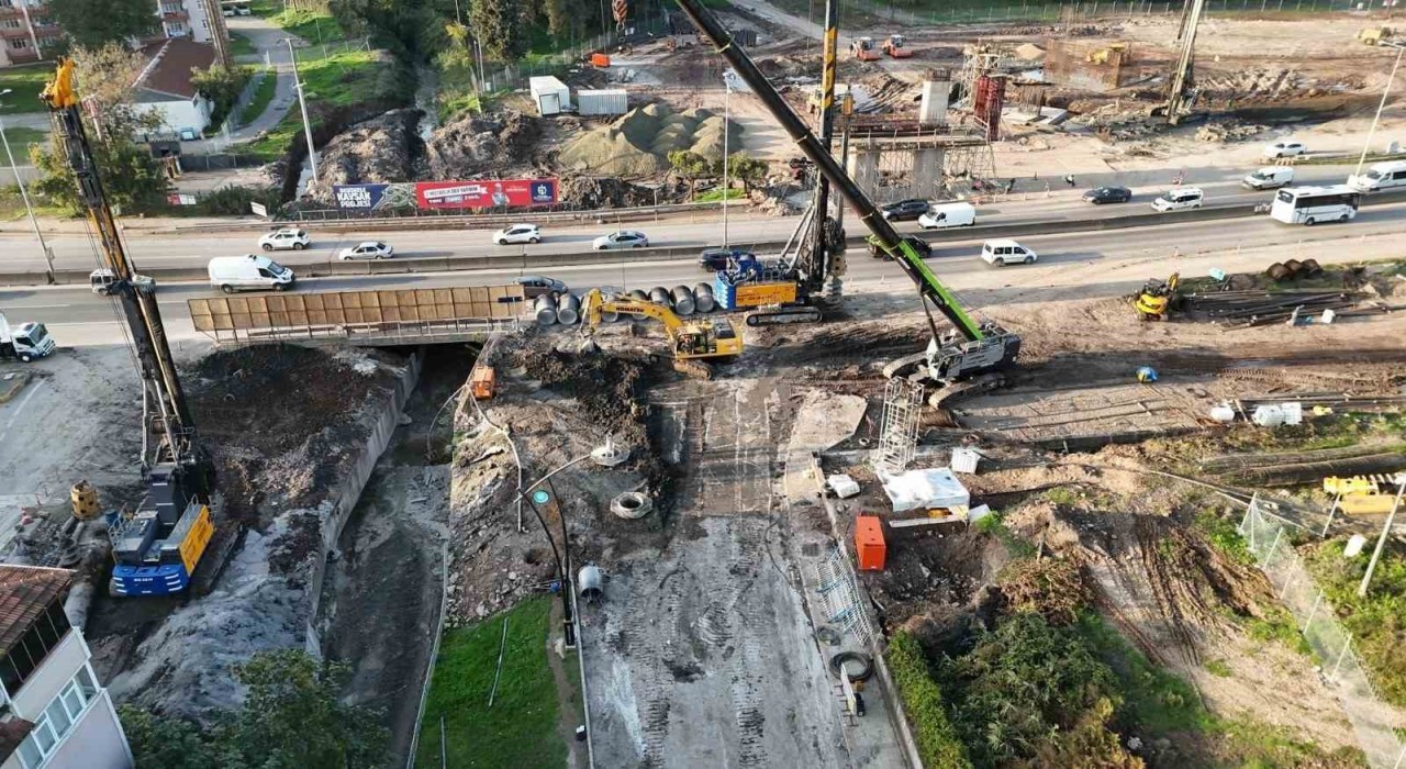 Başkan Büyükakın, Başiskele Kavşağında son durumu açıkladı