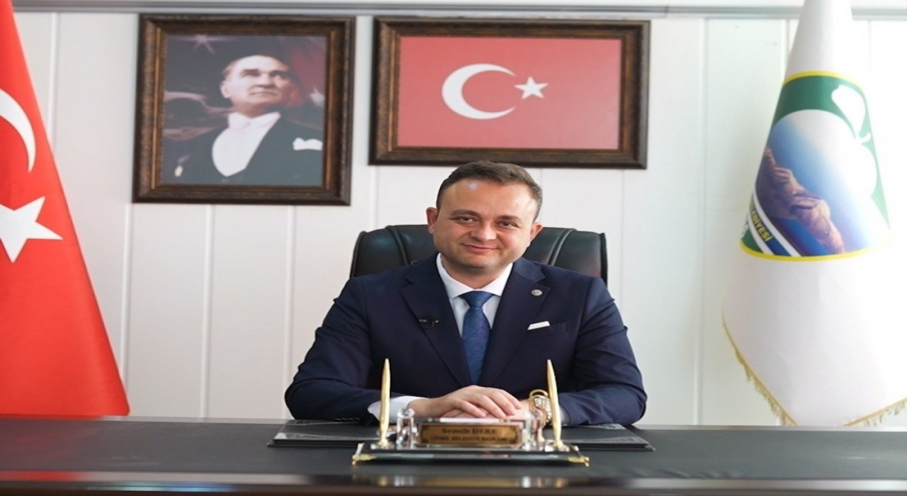 Başkan Dere; Gece gündüz demeden emek veren tüm öğretmenlerimizi kutluyorum