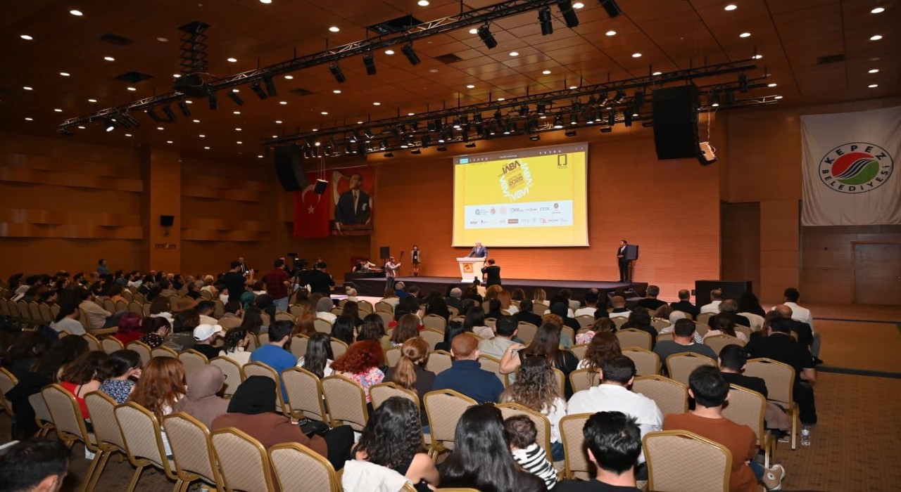 Başkan Kocagöz: Antalyanın geçmişine sahip çıkan ve geleceğini düşünen bir vizyonun buluşmasına hep beraber tanıklık ediyoruz   - IABA 2025, Kepezde kapılarını açtı