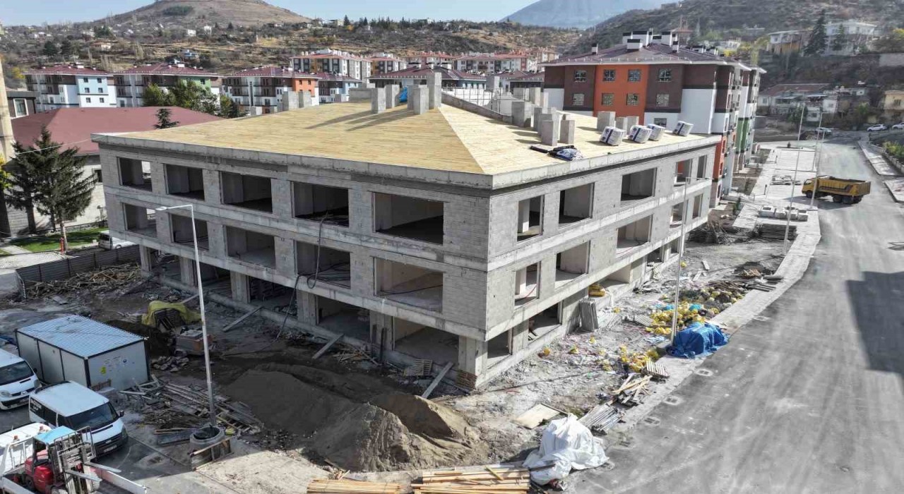 Başkan Özdoğan: Yenilenen Hacılarda ticaret alanları da ön planda