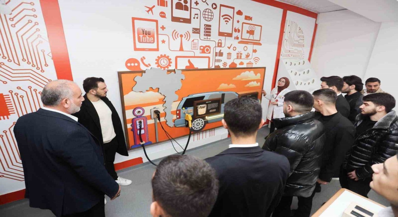 Başkan Sandıkçı: Geleceğin teknoloji yıldızlarını Canikte yetiştiriyoruz