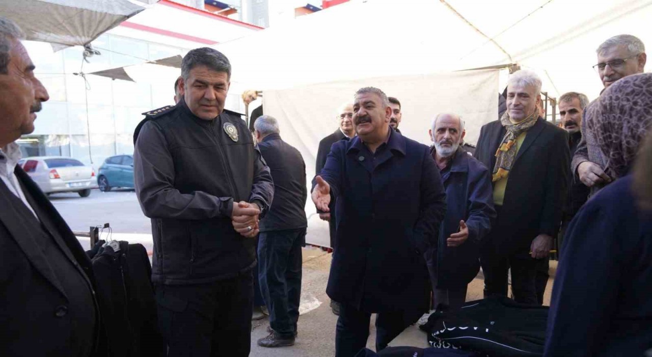 Başkan Sunar ve İl Emniyet Müdürü Karadumandan pazar denetimi