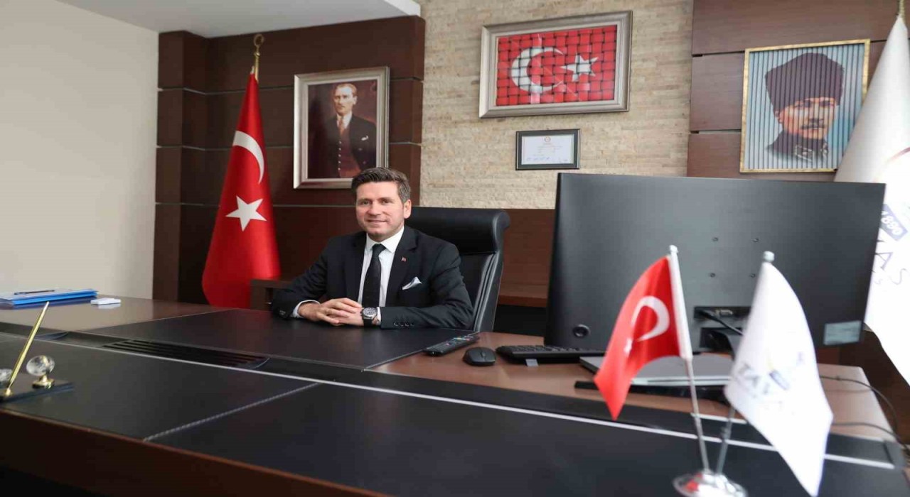 Başkan Tatık; Atatürk, bir milletin kaderini değiştiren büyük bir lider olmasının yanında, fikirleri ile çağları aşan bir devlet adamıdır