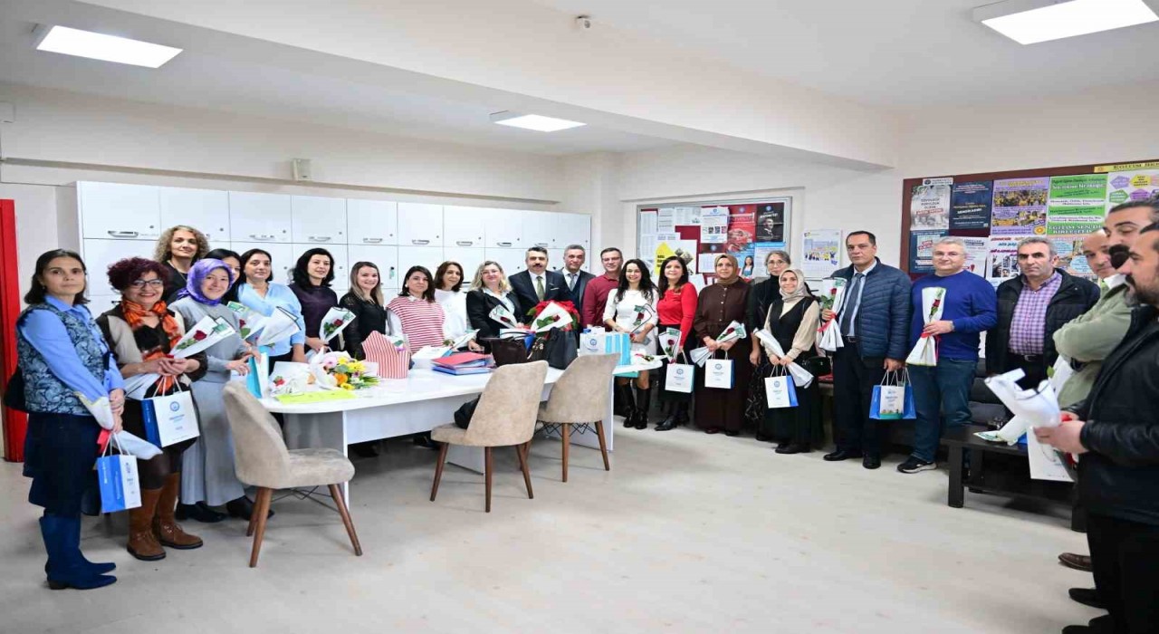 Başkan Yılmaz: Öğretmenler, bizim kahramanlarımızdır