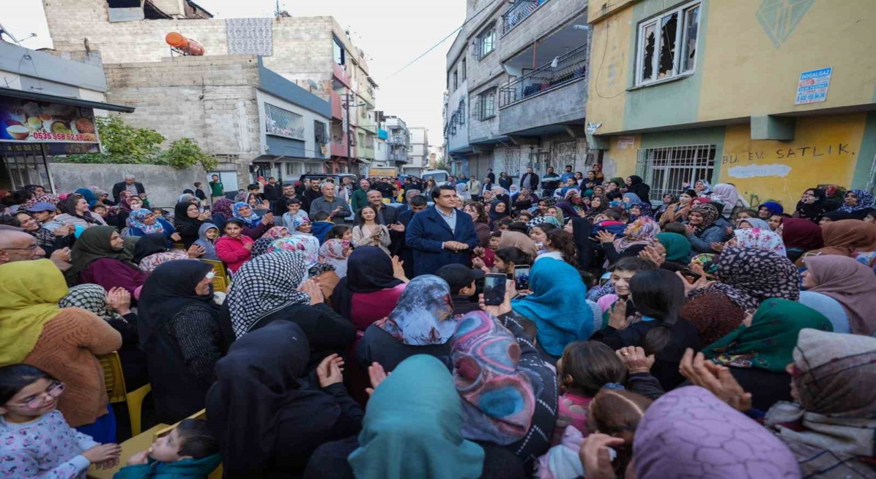 Başkan Yılmazın mahalle ziyareti mitinge dönüştü
