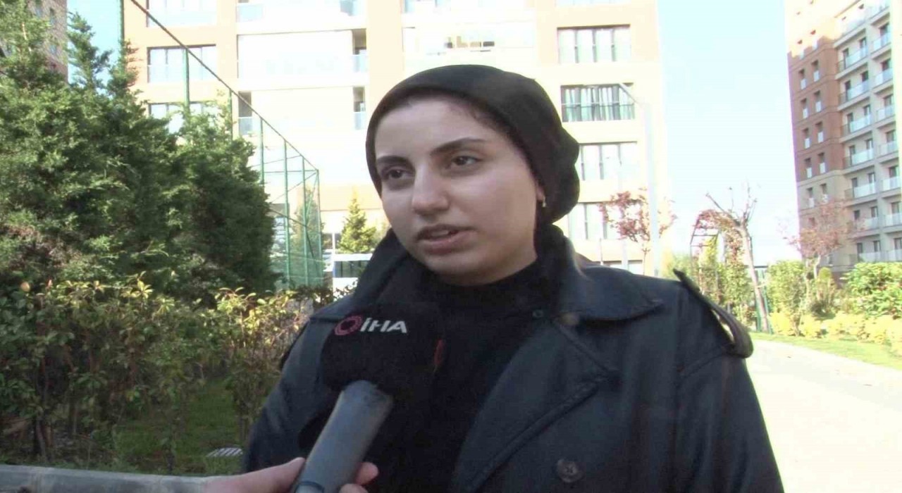 Başörtülü üniversite öğrencisi hocasının hakaretine uğradı; Bu şekilde temizlikçiye benziyorsun