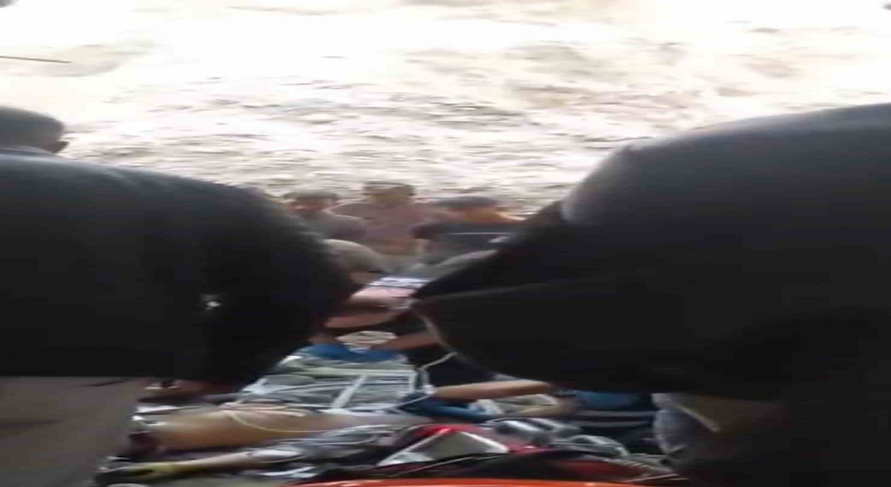 Batmanda inşaat alanında beton kalıplar çöktü: 2 yaralı