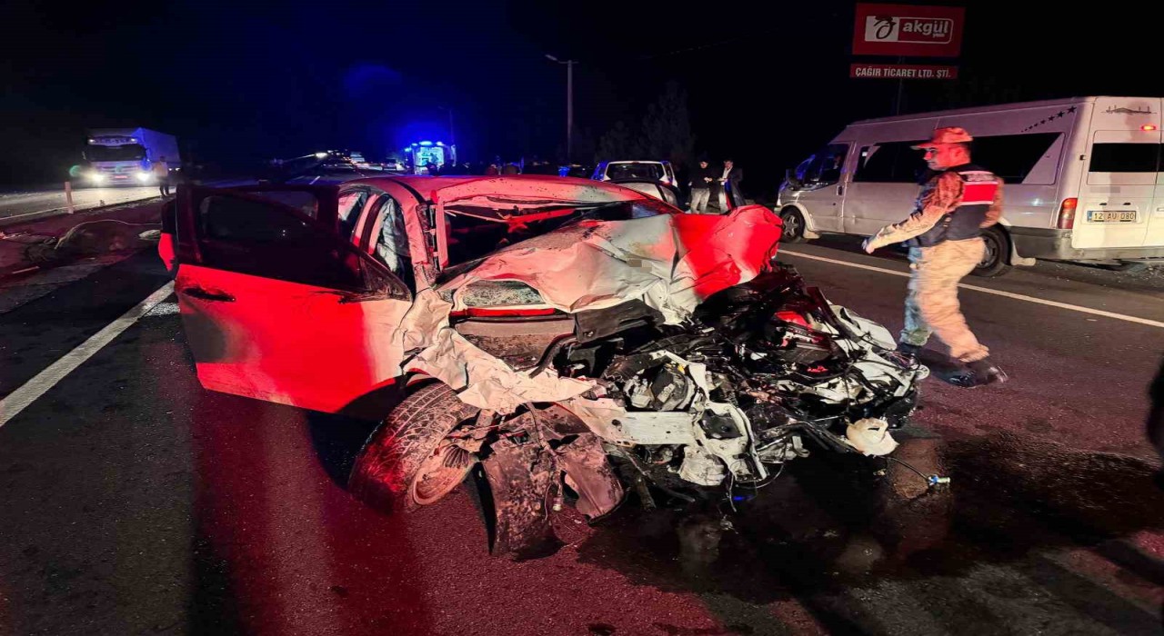 Batmanda zincirleme trafik kazası: 5 kişi yaralandı, 2 büyükbaş hayvan telef oldu