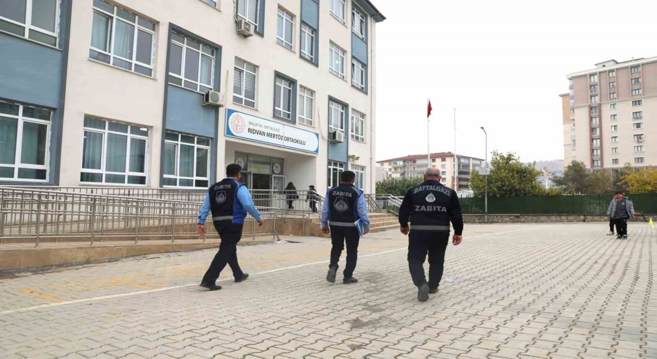 Battalgazide hizmetler ilçenin dört bir yanında devam ediyor