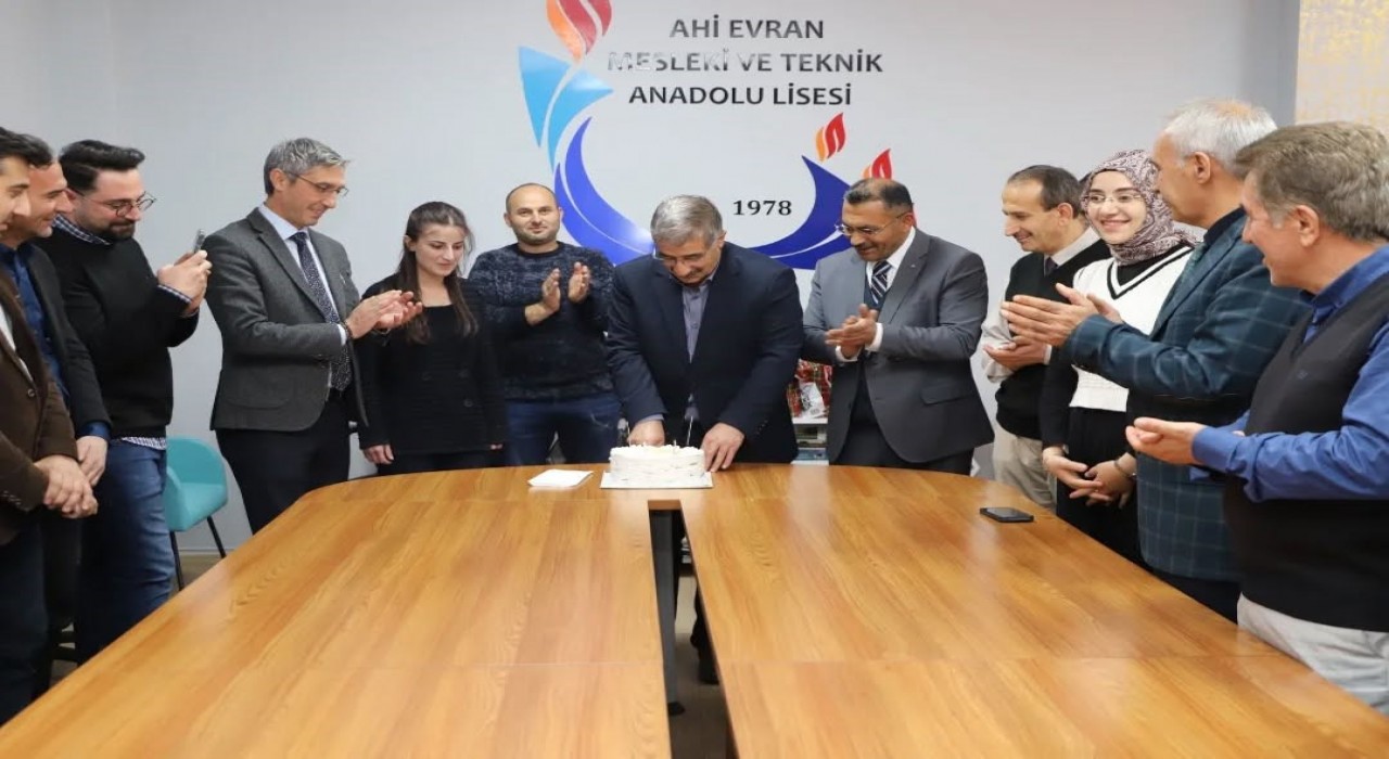 Bayburtta emekliye ayrılan müdüre veda programı