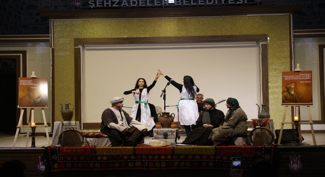 Bedestende ‘Aşk ile Akıl buluştu