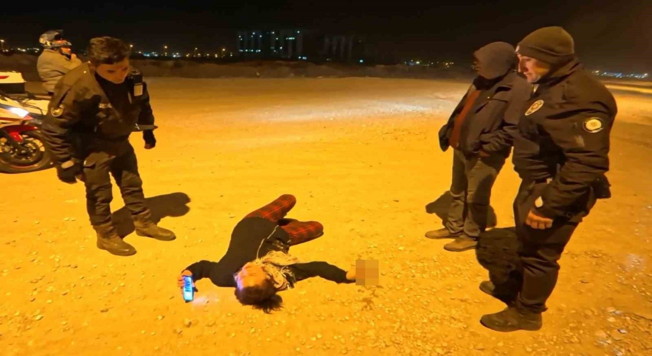 Bekçiler, Eve bırakalım dedi, alkollü kadın Ölümü bulursunuz cevabını verdi