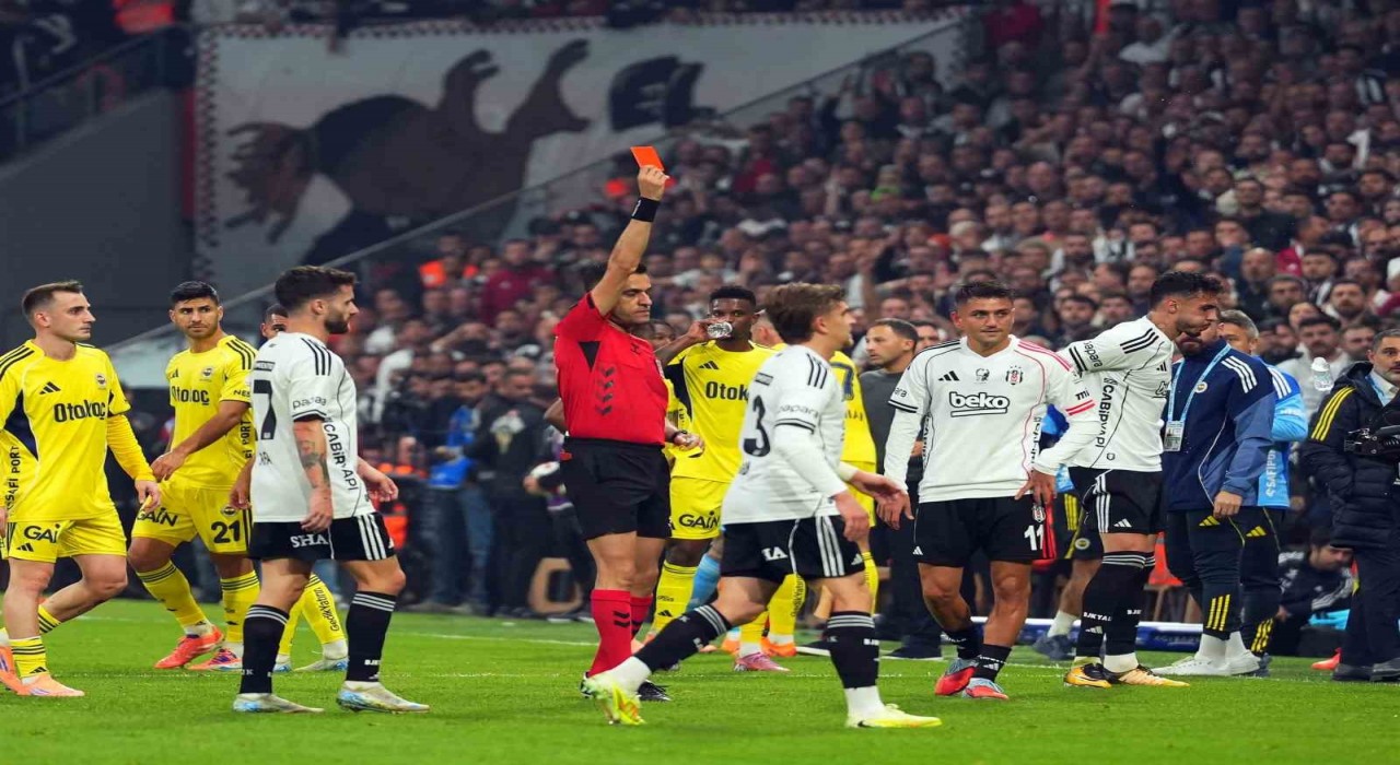 Beşiktaş, bir Fenerbahçe maçında yine kırmızı kart gördü