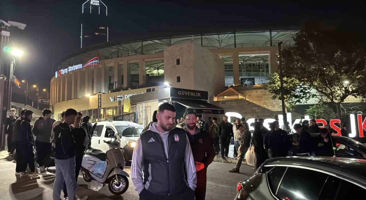 Beşiktaşta derbi öncesi silahlı kavga: 1 yaralı