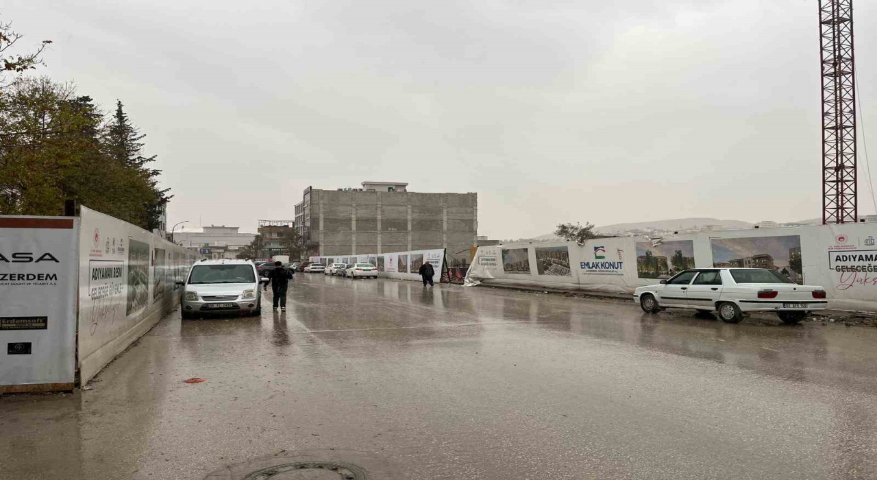 Besnide sağanak yağış etkili oldu