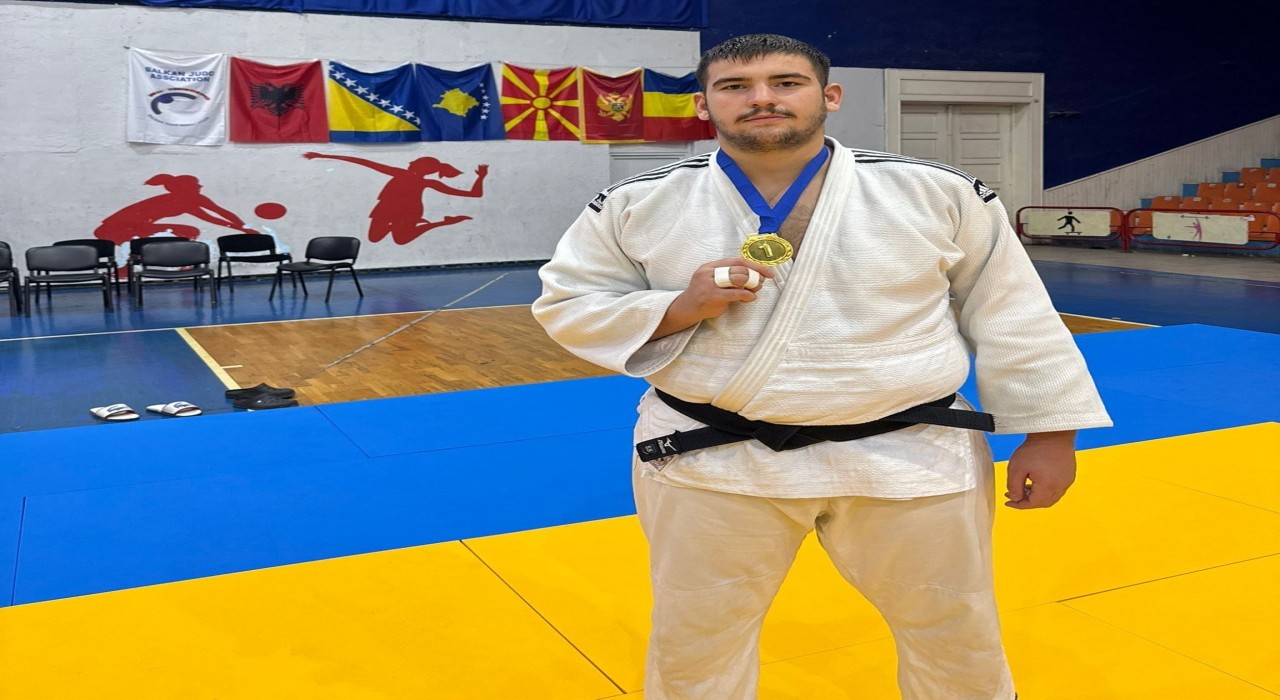 BEUN Spor Bilimleri Fakültesi Öğrencisi Hıdırdan balkan şampiyonluğu