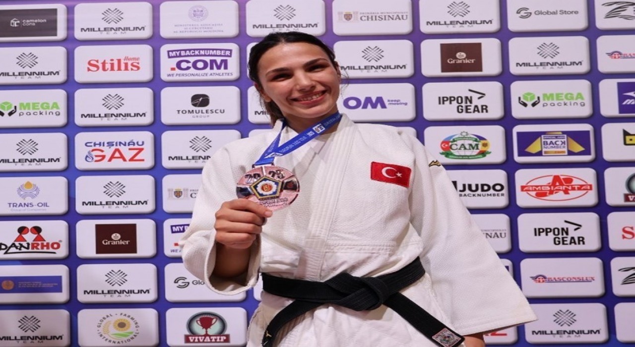 BEUN Spor Bilimleri Fakültesi Öğrencisi Vandemirden Avrupa üçüncülüğü