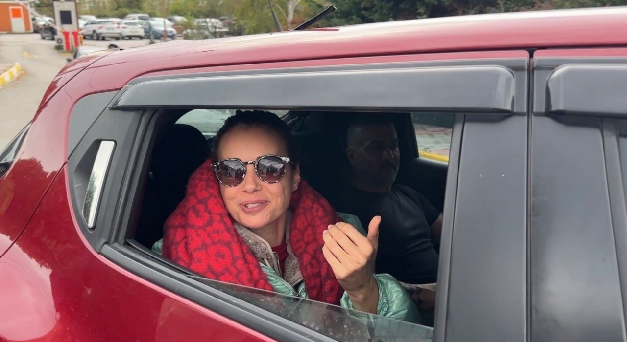 Beykozda trafik kazası geçiren Özgü Namal hastaneden taburcu oldu