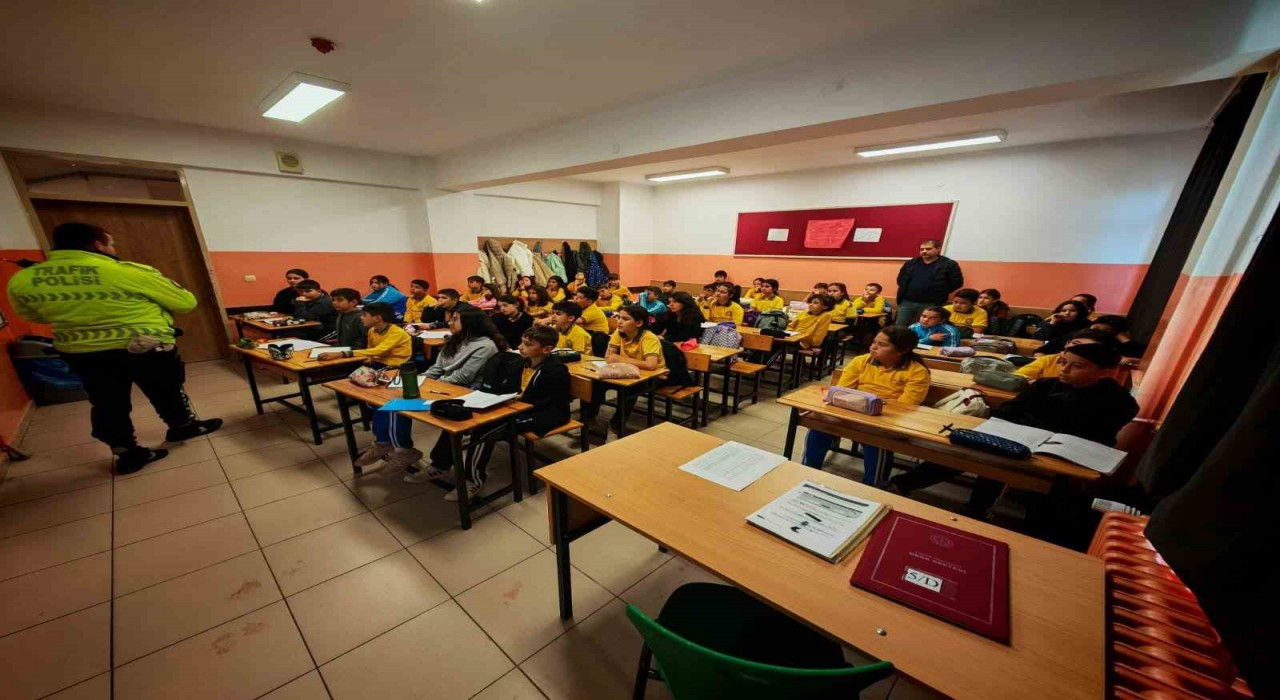 Beypazarında okullarda trafik ve yaya güvenliği eğitimi
